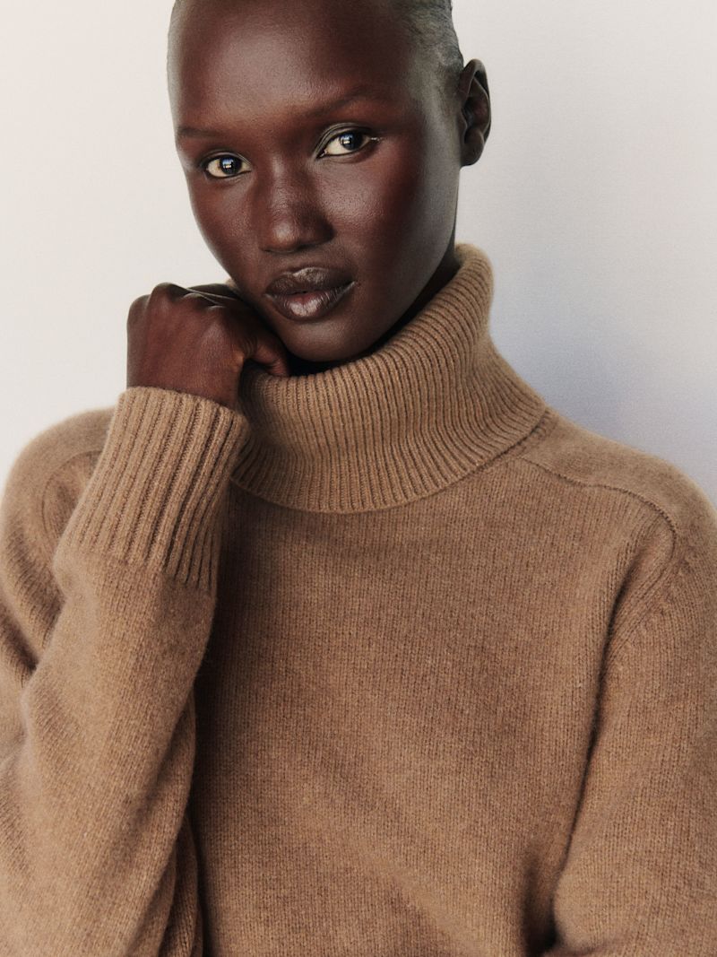 Heathered Chanterelle Dove Cashmere Oversized Turtleneck - Image 2