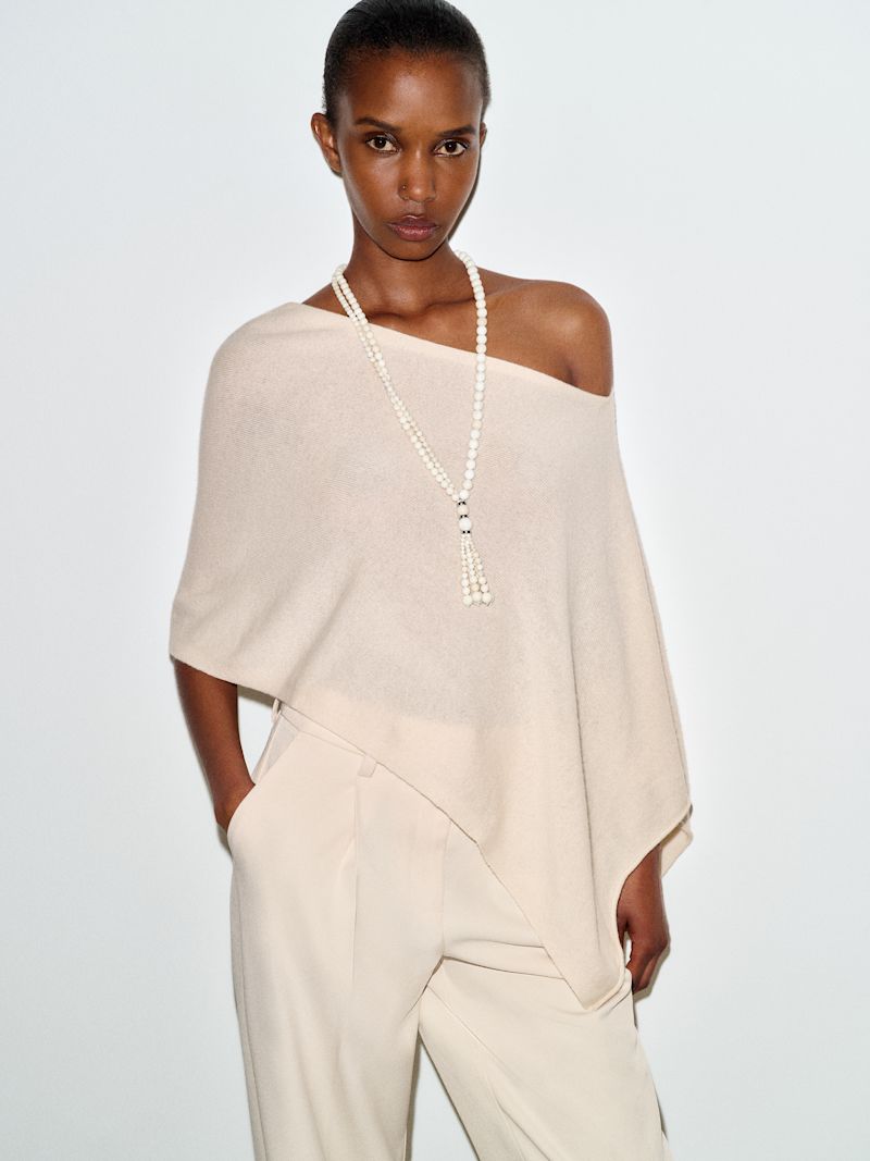 Fior Di Latte Alden Cashmere Poncho - Image 2