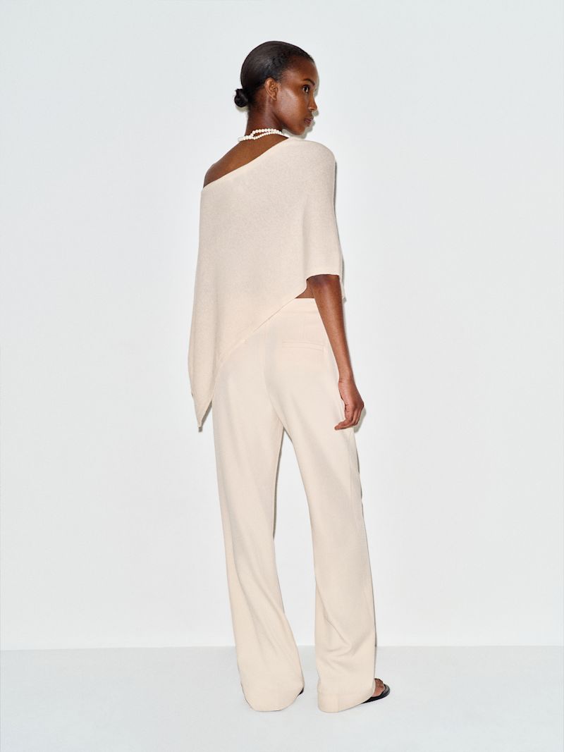 Fior Di Latte Alden Cashmere Poncho - Image 4